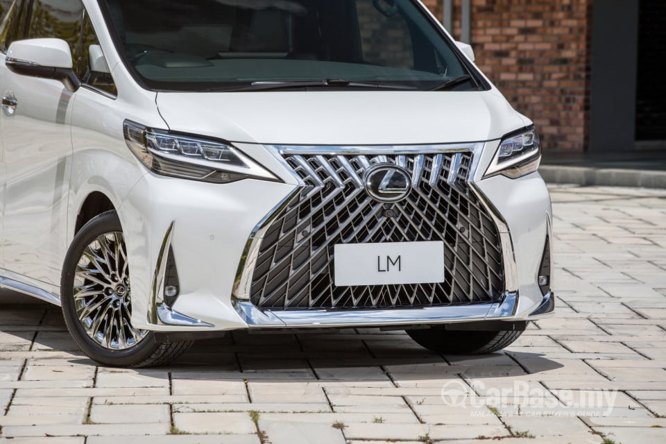Lexus LM AYH36 (2021) Exterior