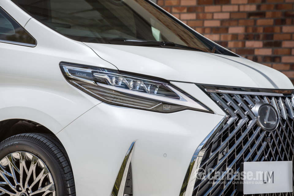 Lexus LM AYH36 (2021) Exterior