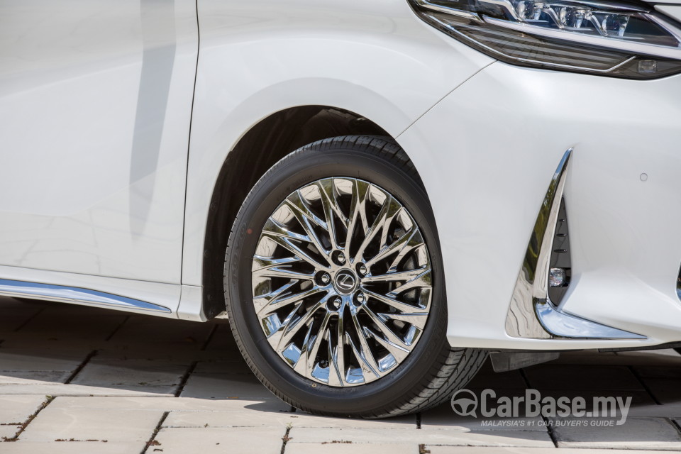 Lexus LM AYH36 (2021) Exterior