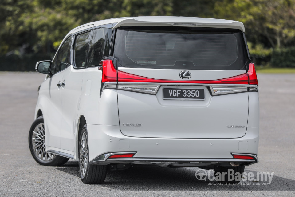 Lexus LM AYH36 (2021) Exterior