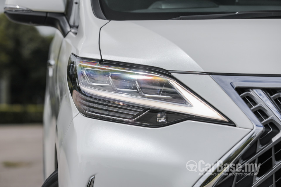 Lexus LM AYH36 (2021) Exterior
