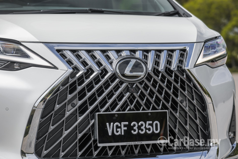 Lexus LM AYH36 (2021) Exterior
