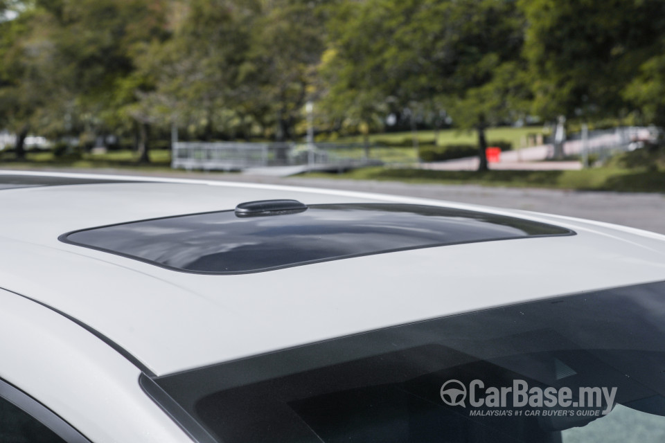 Lexus LM AYH36 (2021) Exterior