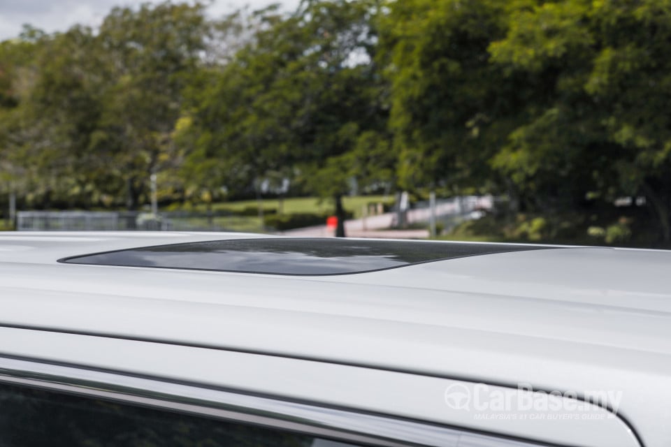 Lexus LM AYH36 (2021) Exterior