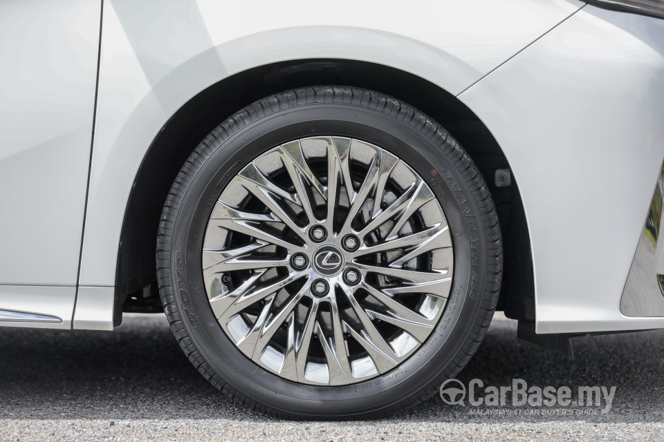 Lexus LM AYH36 (2021) Exterior