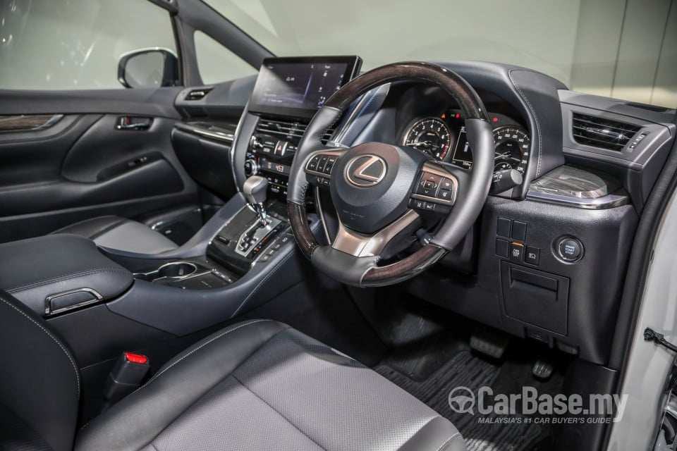 Lexus LM AYH36 (2021) Interior