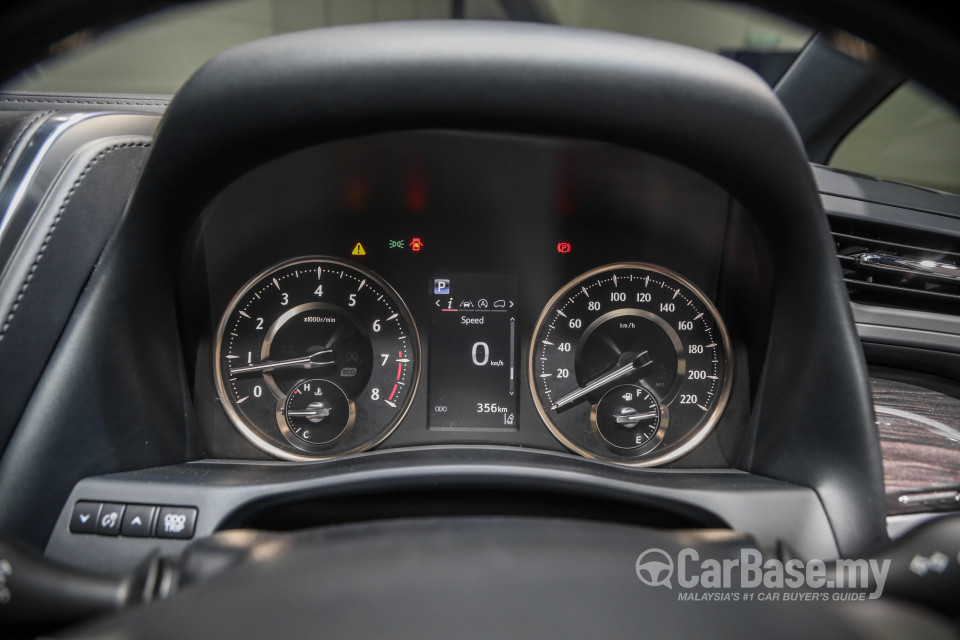 Lexus LM AYH36 (2021) Interior