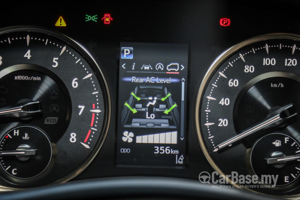 Lexus LM AYH36 (2021) Interior