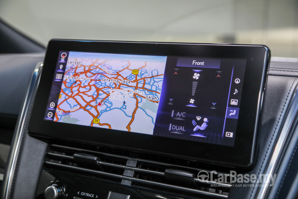 Lexus LM AYH36 (2021) Interior