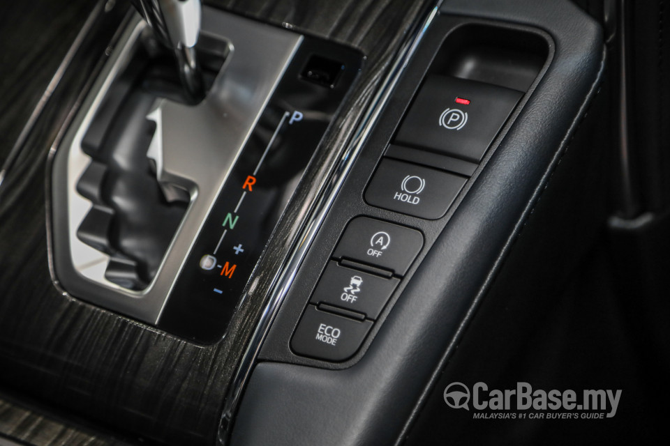 Lexus LM AYH36 (2021) Interior