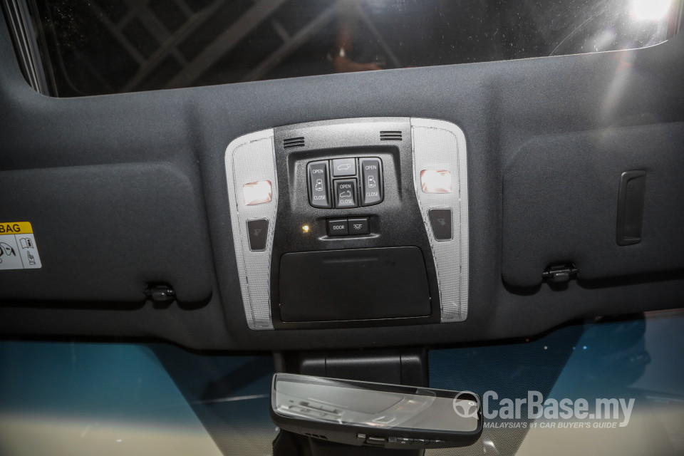 Lexus LM AYH36 (2021) Interior
