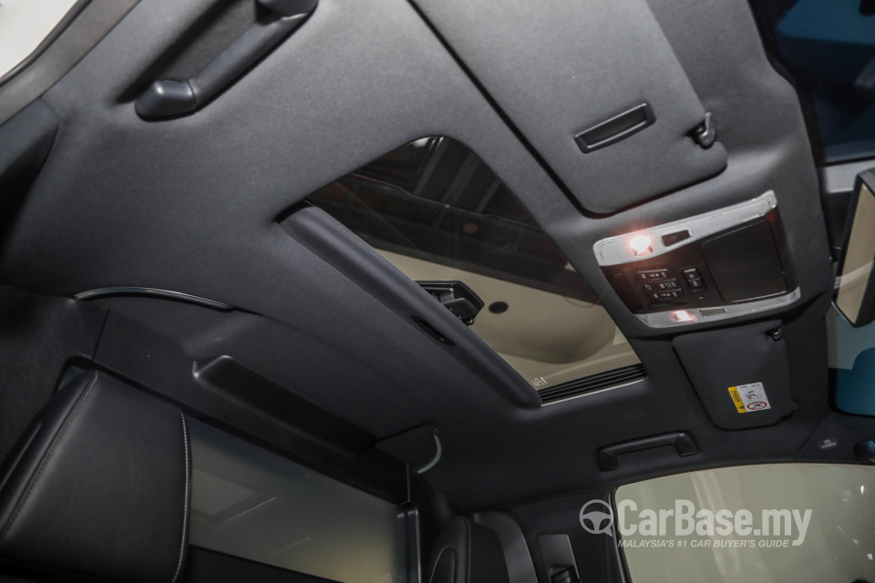Lexus LM AYH36 (2021) Interior