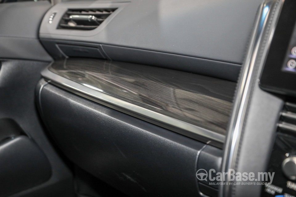 Lexus LM AYH36 (2021) Interior