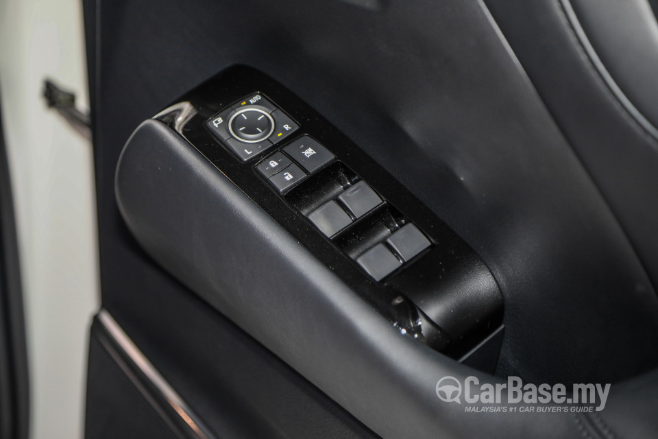 Lexus LM AYH36 (2021) Interior