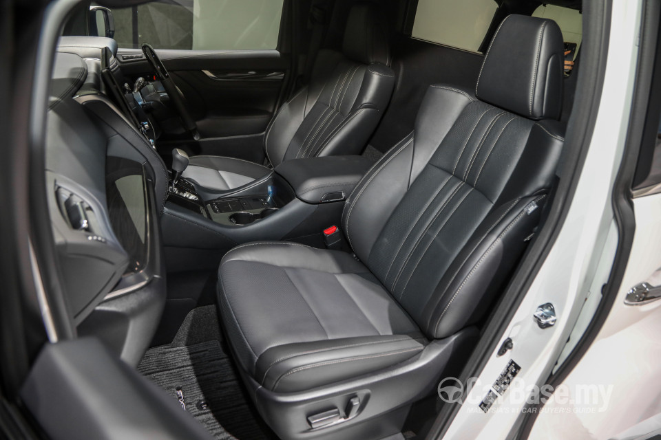 Lexus LM AYH36 (2021) Interior
