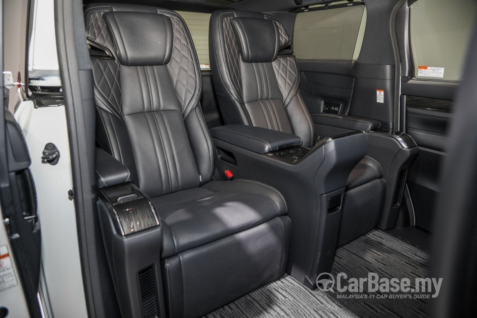 Lexus LM AYH36 (2021) Interior