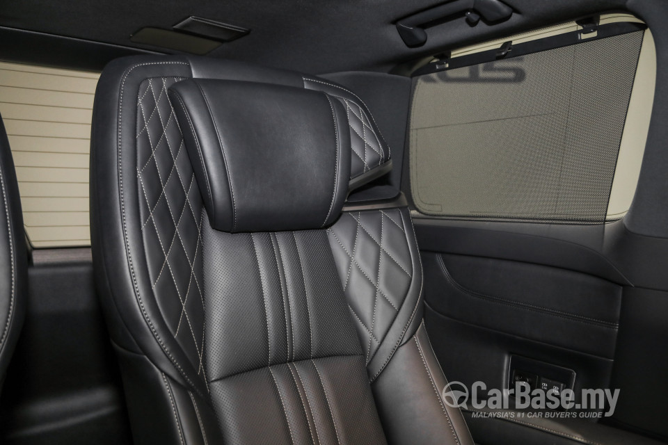 Lexus LM AYH36 (2021) Interior