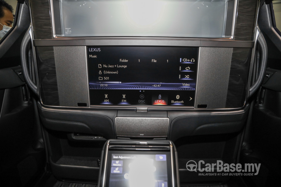 Lexus LM AYH36 (2021) Interior