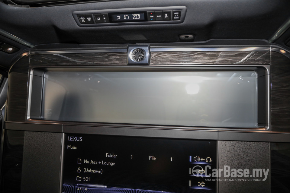 Lexus LM AYH36 (2021) Interior