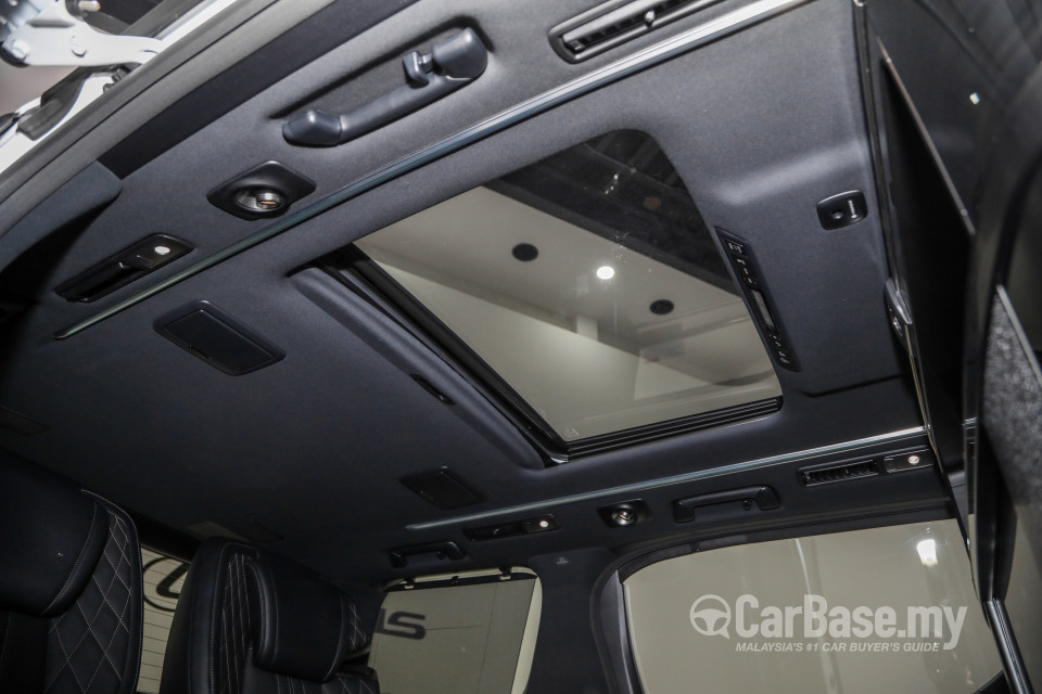 Lexus LM AYH36 (2021) Interior