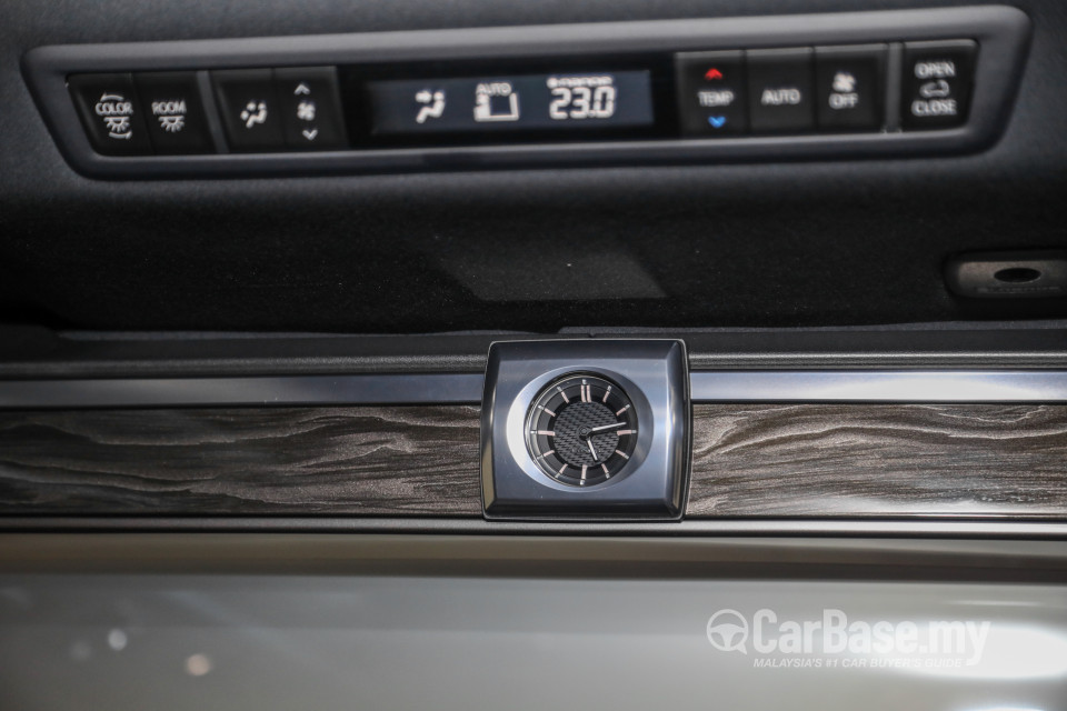 Lexus LM AYH36 (2021) Interior