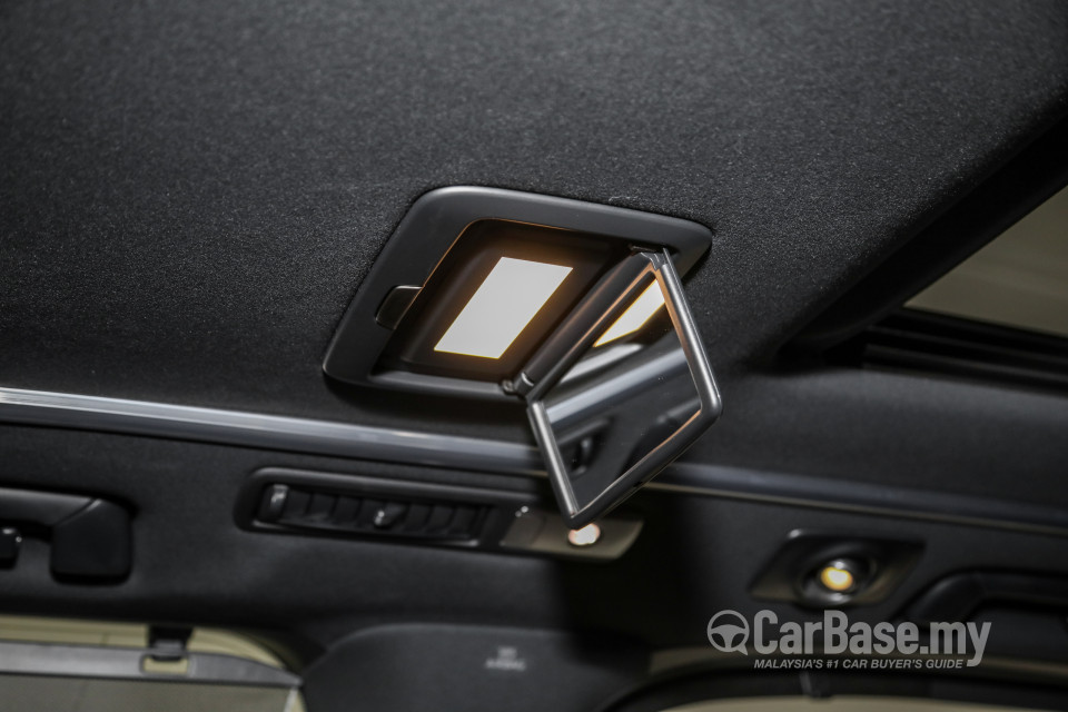 Lexus LM AYH36 (2021) Interior