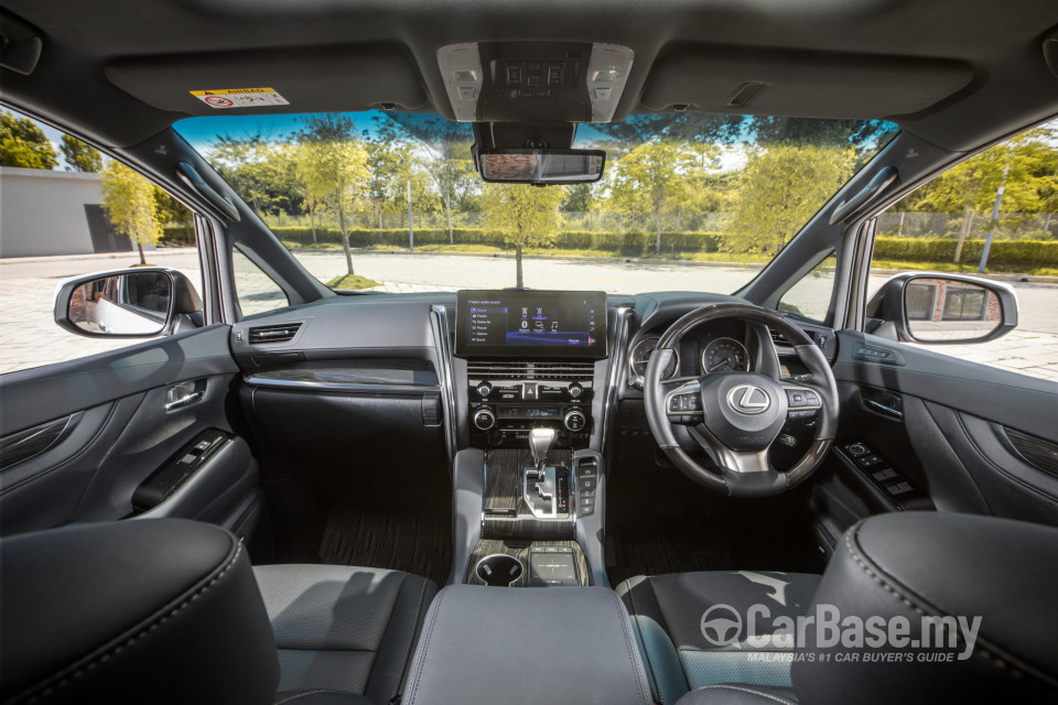 Lexus LM AYH36 (2021) Interior
