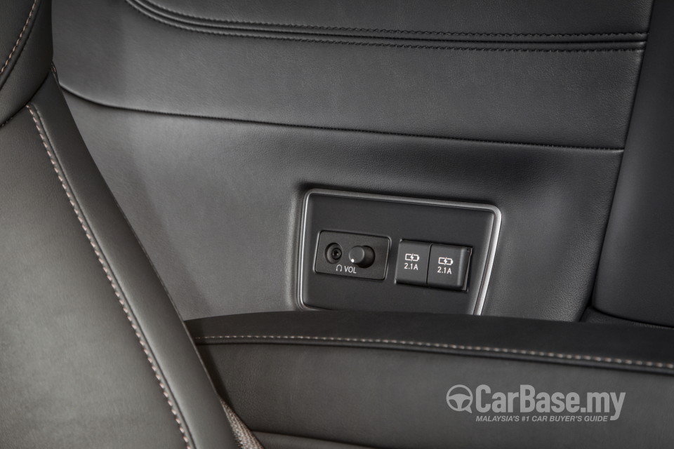 Lexus LM AYH36 (2021) Interior