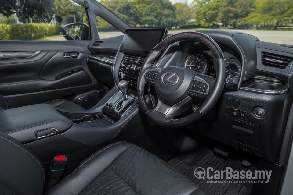Lexus LM AYH36 (2021) Interior