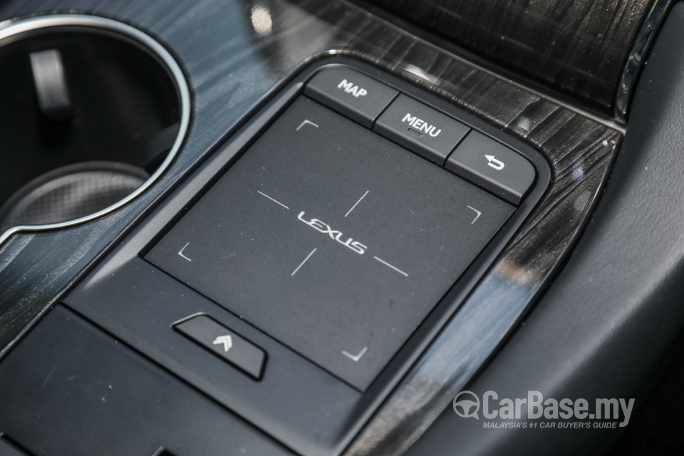 Lexus LM AYH36 (2021) Interior