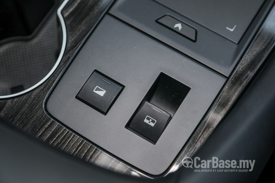 Lexus LM AYH36 (2021) Interior