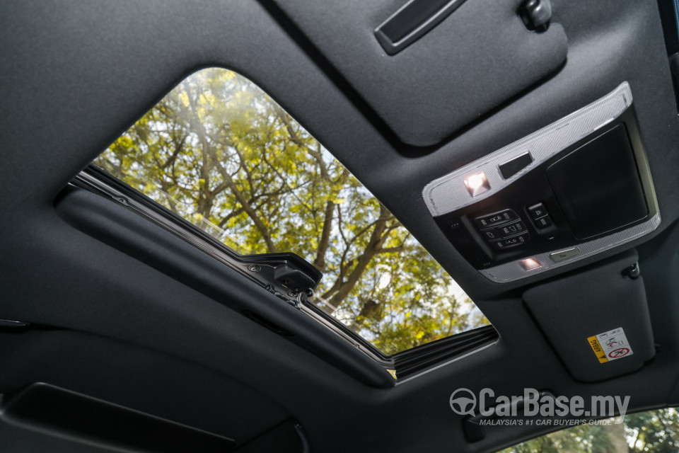 Lexus LM AYH36 (2021) Interior