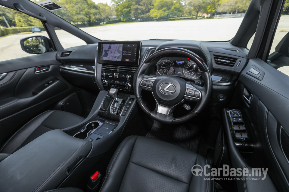 Lexus LM AYH36 (2021) Interior