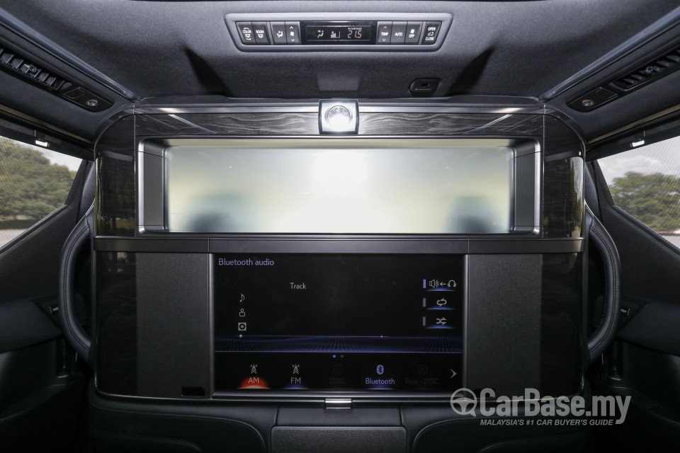 Lexus LM AYH36 (2021) Interior