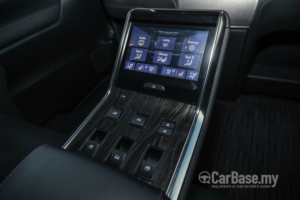 Lexus LM AYH36 (2021) Interior
