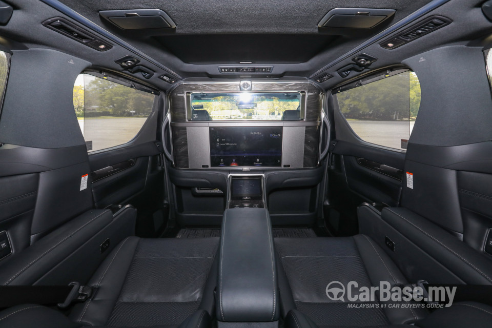 Lexus LM AYH36 (2021) Interior