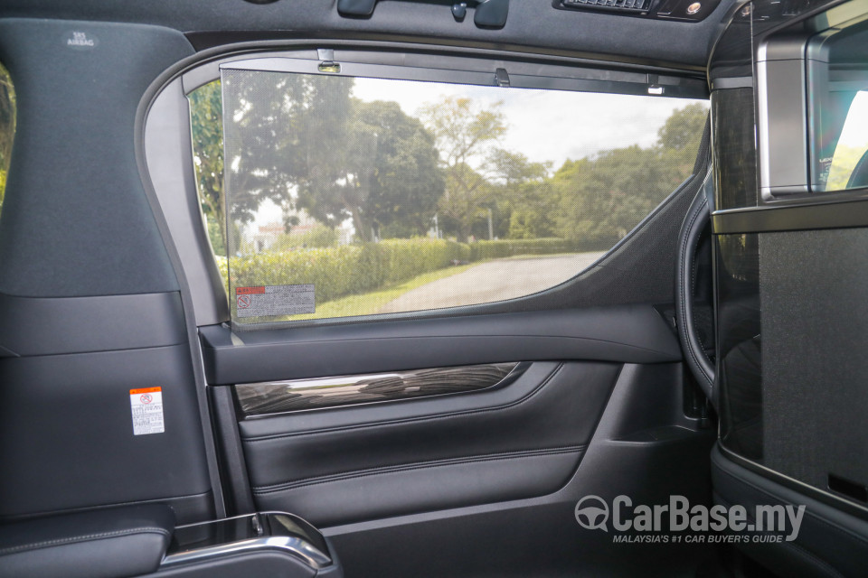 Lexus LM AYH36 (2021) Interior