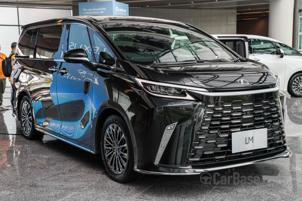 Lexus LM AW10 (2024) Exterior