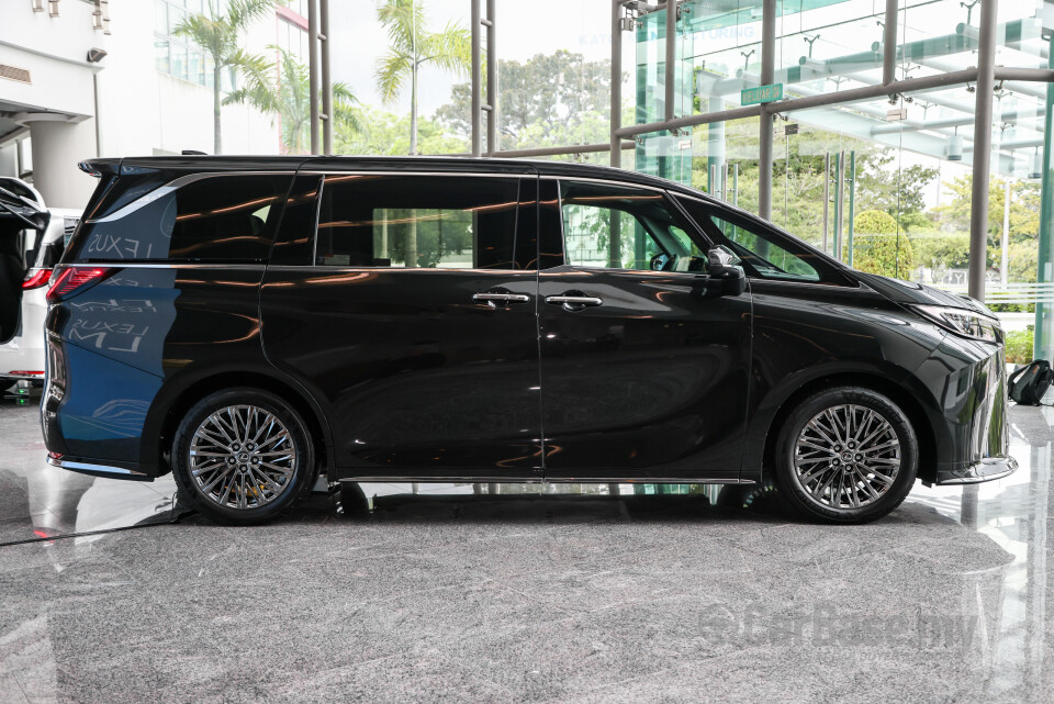 Lexus LM AW10 (2024) Exterior
