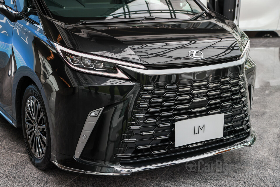 Lexus LM AW10 (2024) Exterior