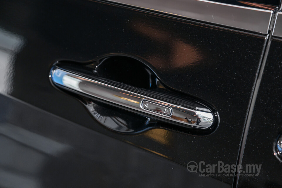 Lexus LM AW10 (2024) Exterior