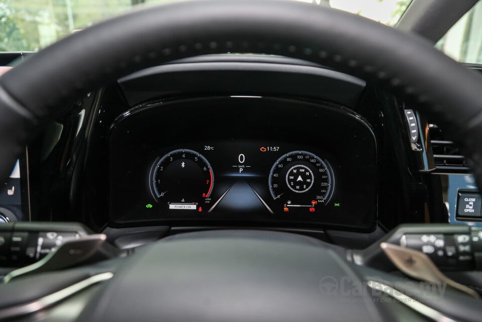 Lexus LM AW10 (2024) Interior
