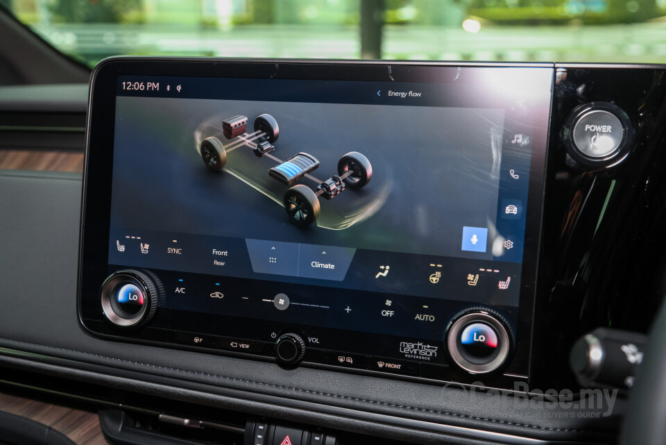 Lexus LM AW10 (2024) Interior