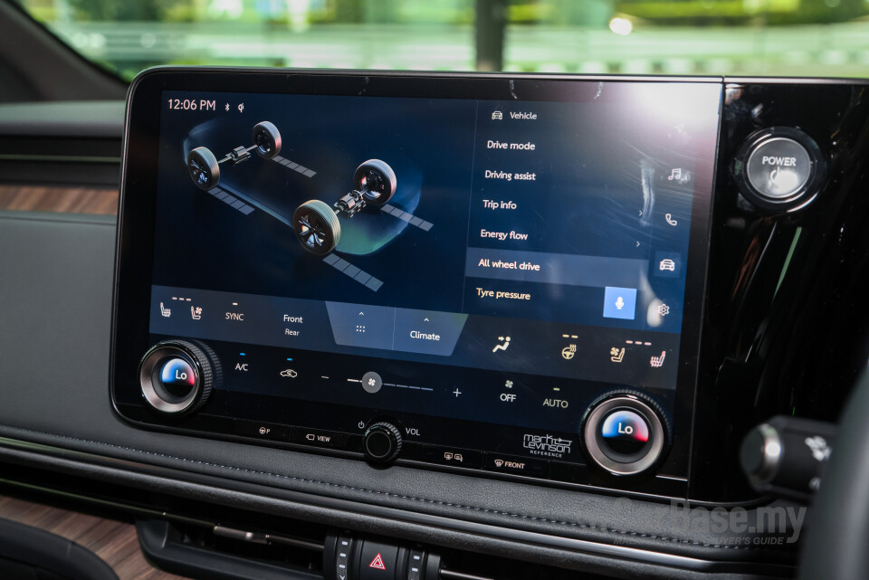 Lexus LM AW10 (2024) Interior