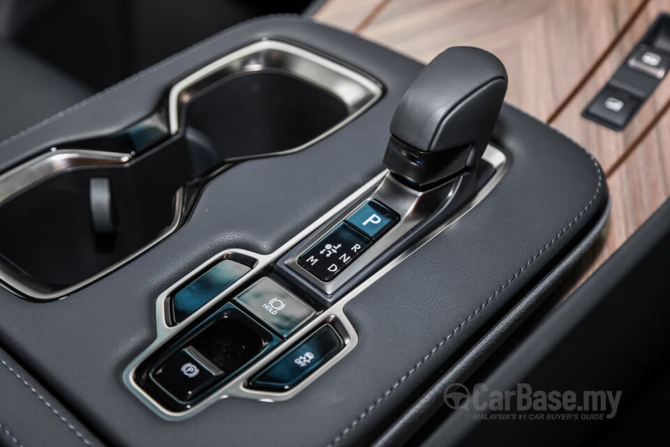Lexus LM AW10 (2024) Interior