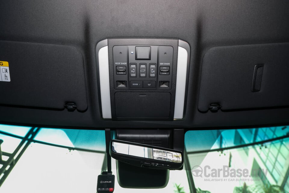 Lexus LM AW10 (2024) Interior
