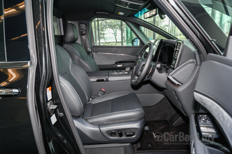 Lexus LM AW10 (2024) Interior