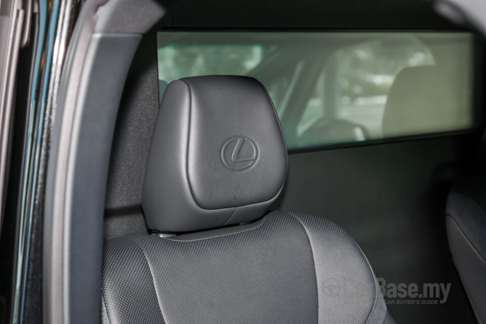 Lexus LM AW10 (2024) Interior