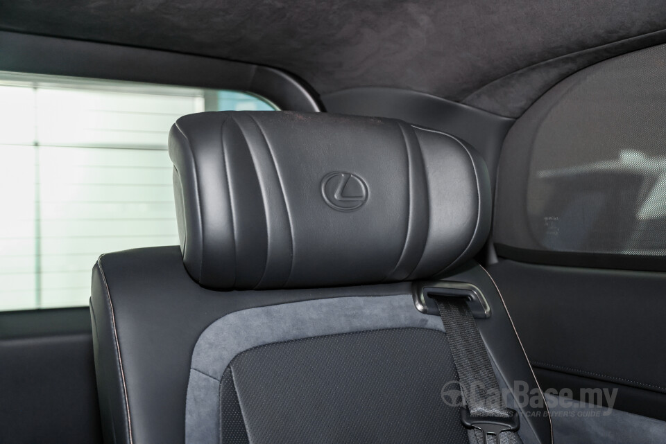 Lexus LM AW10 (2024) Interior