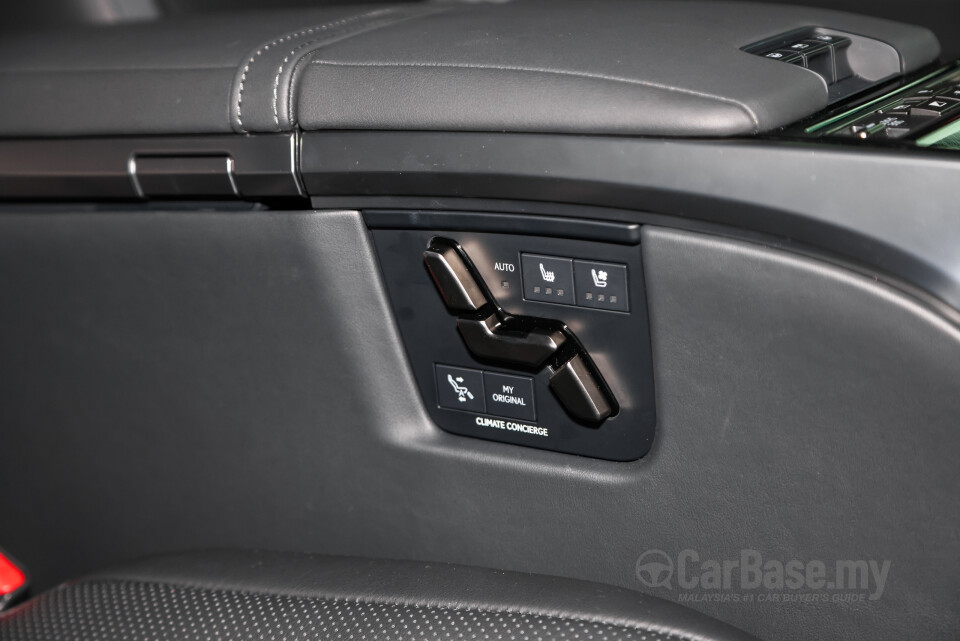 Lexus LM AW10 (2024) Interior